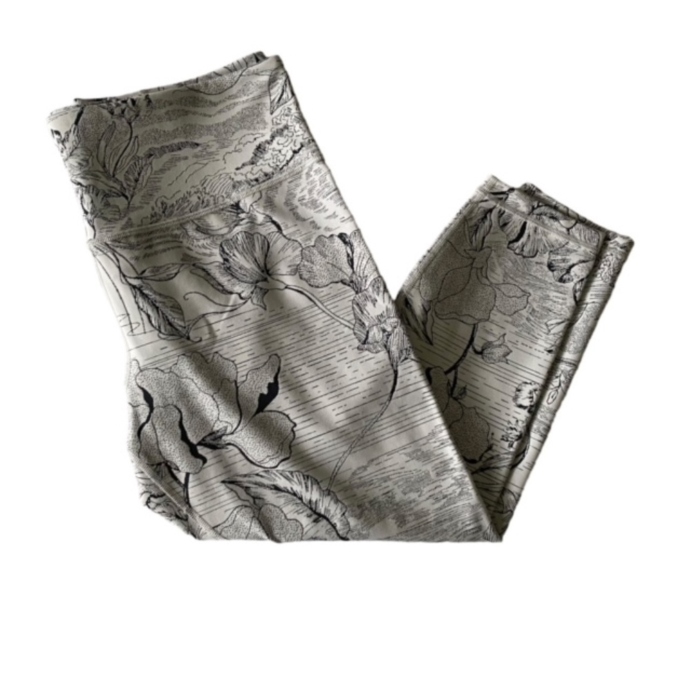 ATHLETA Elation Jacquard Black & White Legging Size XL